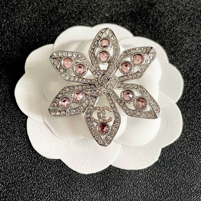 Chanel Brooch 10yxx07 (5)