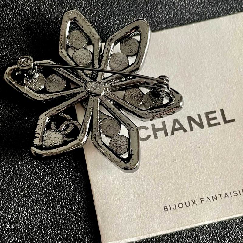 Chanel Brooch 10yxx07 (8)