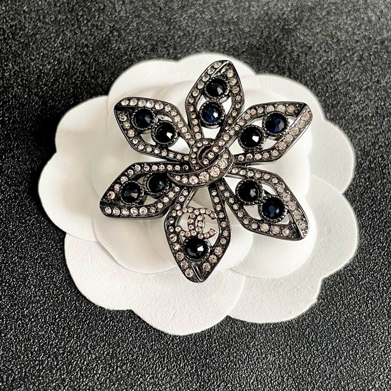 Chanel Brooch 10yxx07 (9)