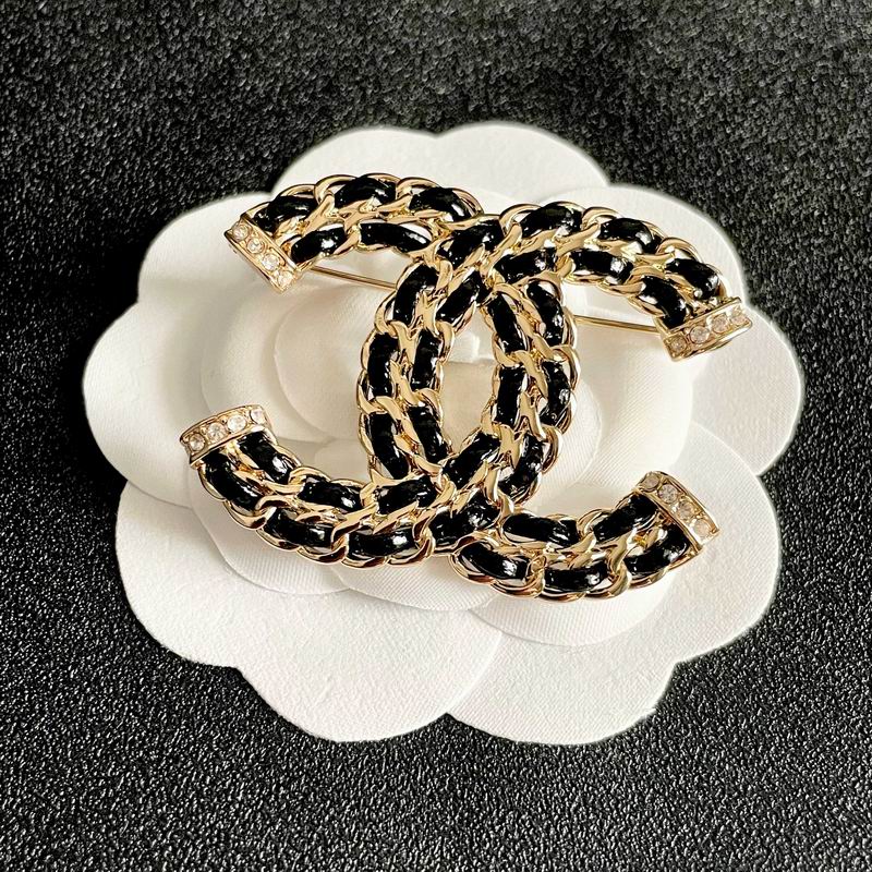 Chanel Brooch 10yxx08 (4)