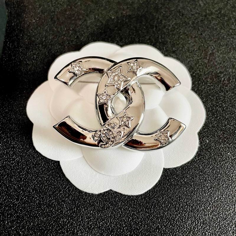 Chanel Brooch 10yxx10 (10)
