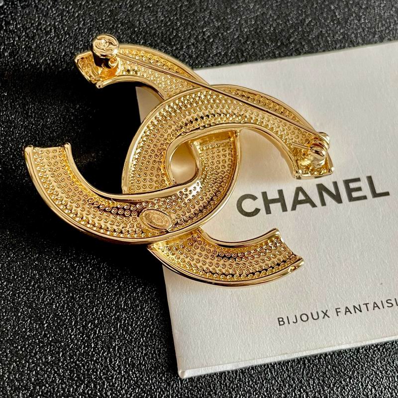 Chanel Brooch 10yxx10 (4)