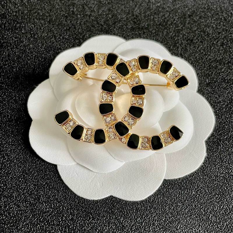 Chanel Brooch 10yxx100 (9)