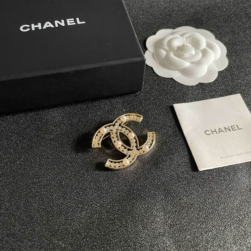 Chanel Brooch 10yxx11 (3)
