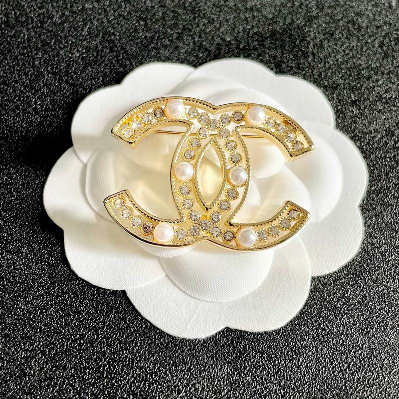 Chanel Brooch 10yxx11 (5)