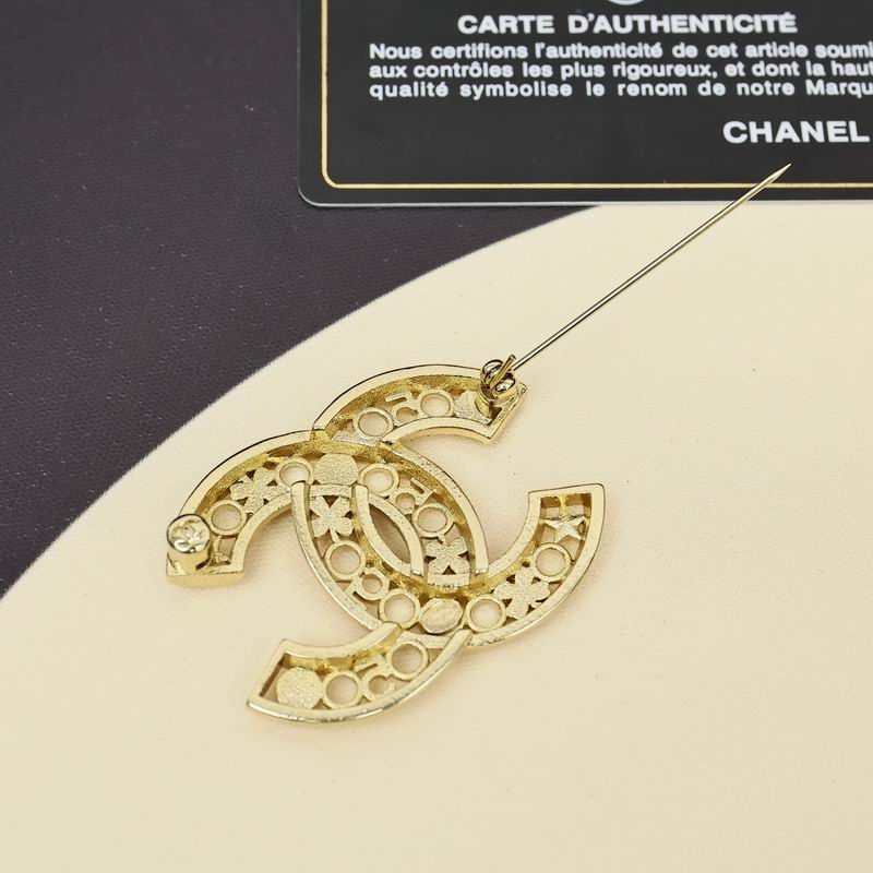 Chanel Brooch 10yxx12 (6)