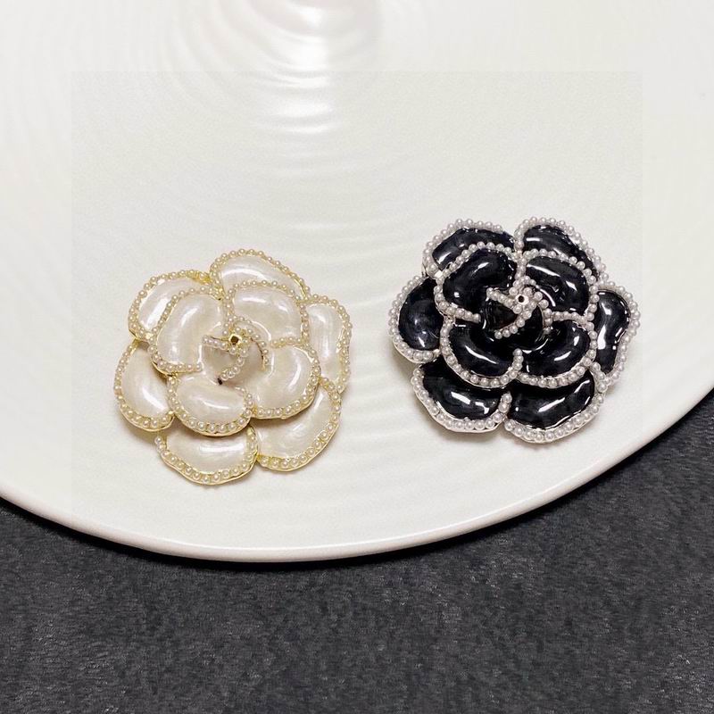 Chanel Brooch 10yxx13 (1)