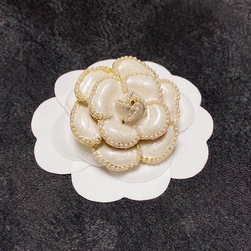 Chanel Brooch 10yxx13 (4)