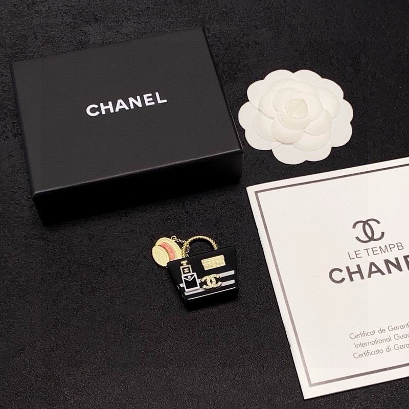 Chanel Brooch 10yxx14 (6)