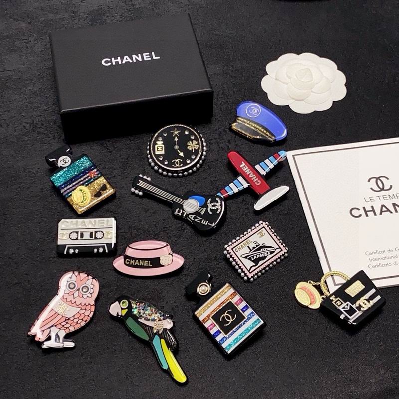 Chanel Brooch 10yxx14 (7)