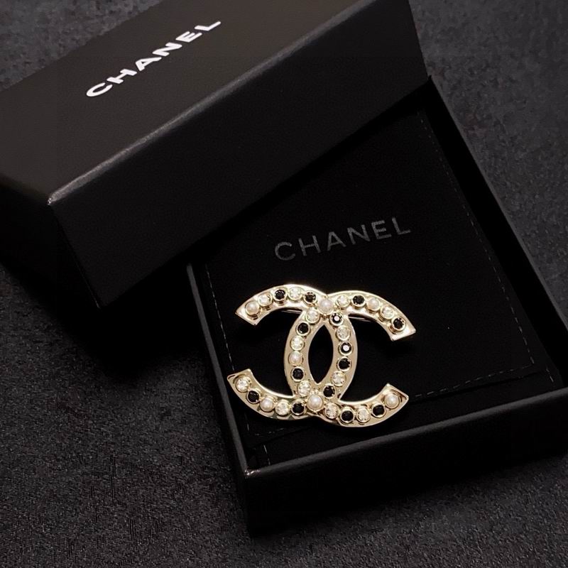 Chanel Brooch 10yxx15 (4)