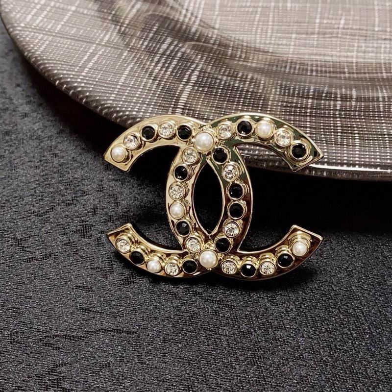 Chanel Brooch 10yxx15 (5)