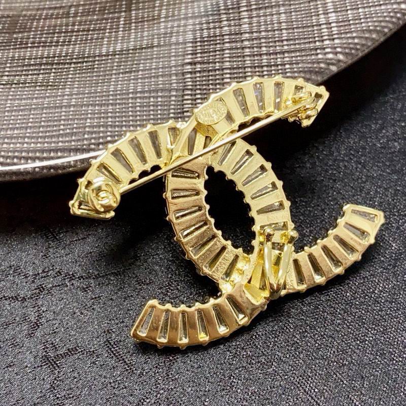 Chanel Brooch 10yxx16 (2)