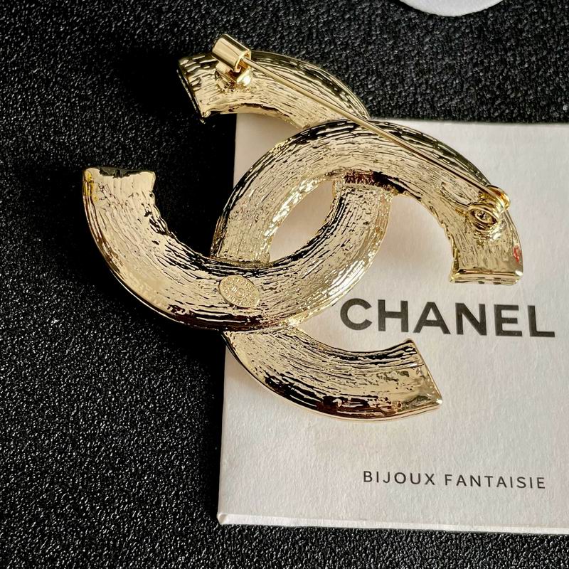 Chanel Brooch 10yxx18 (3)