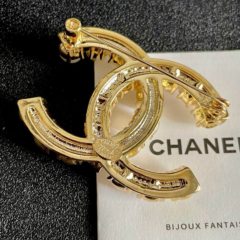 Chanel Brooch 10yxx19 (4)