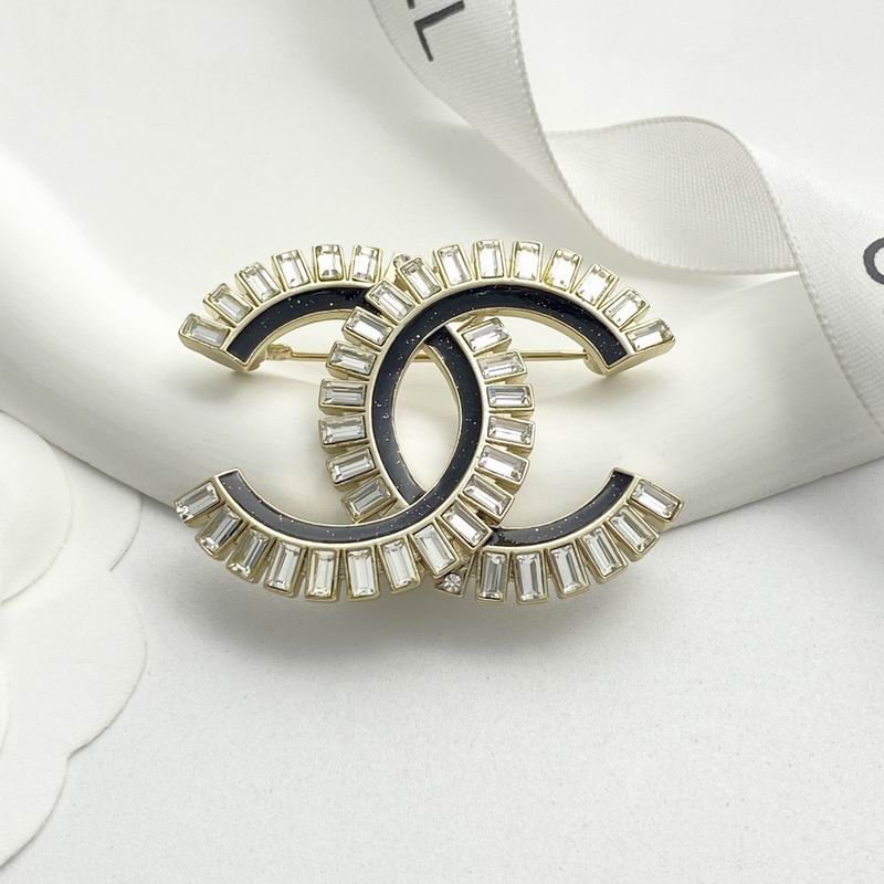 Chanel Brooch 10yxx20 (7)