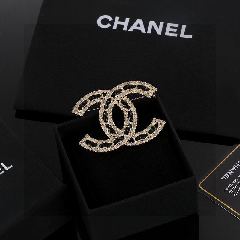 Chanel Brooch 10yxx21 (2)