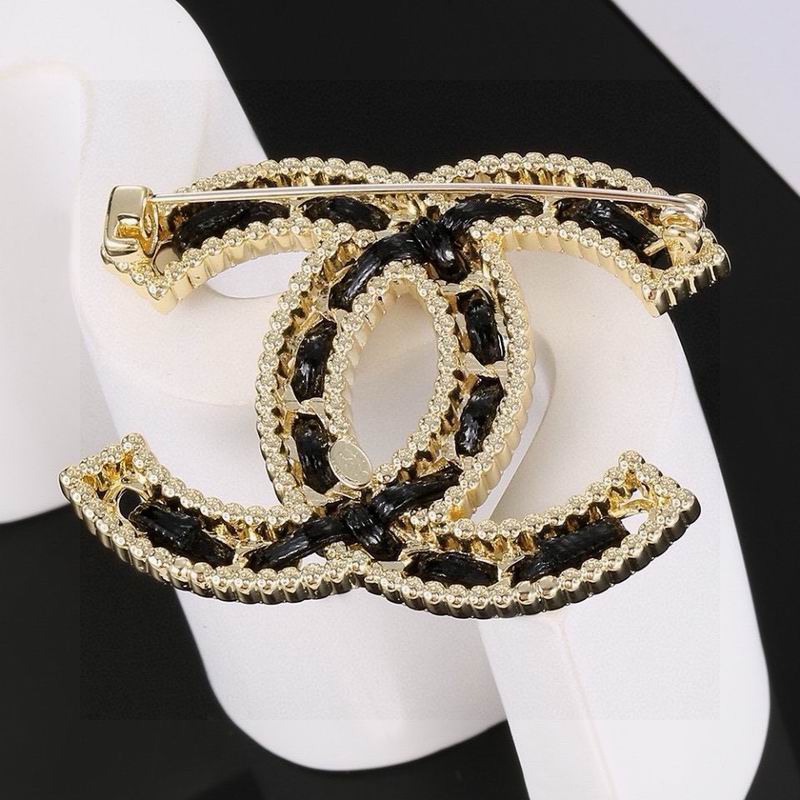 Chanel Brooch 10yxx21 (4)