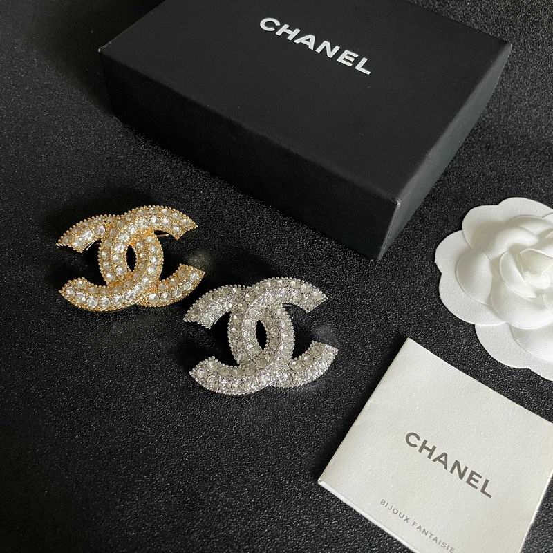 Chanel Brooch 10yxx22 (1)