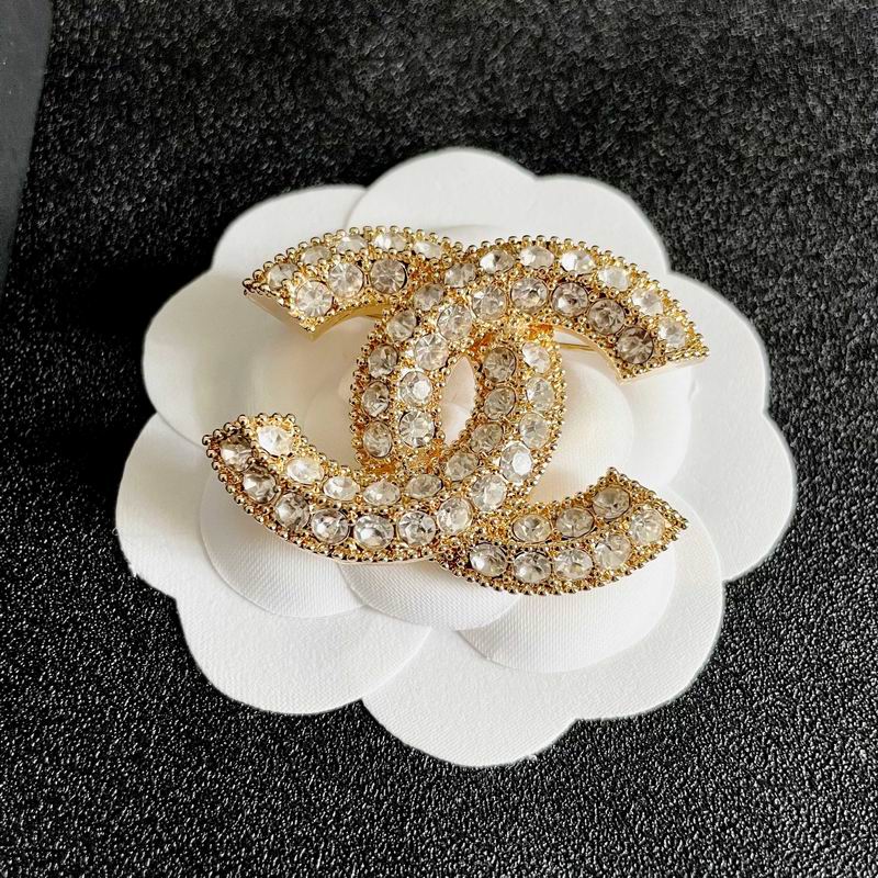 Chanel Brooch 10yxx22 (5)