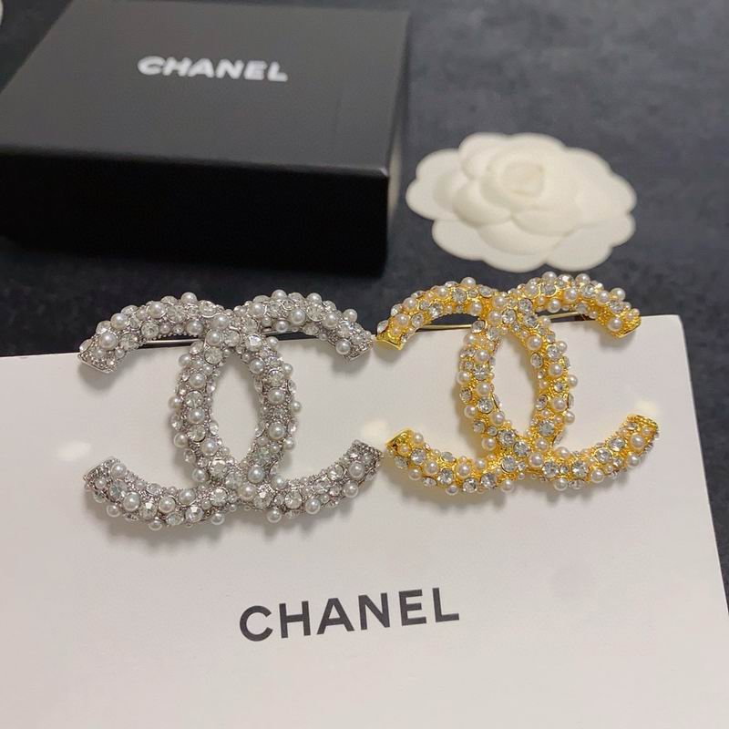 Chanel Brooch 10yxx23 (1)