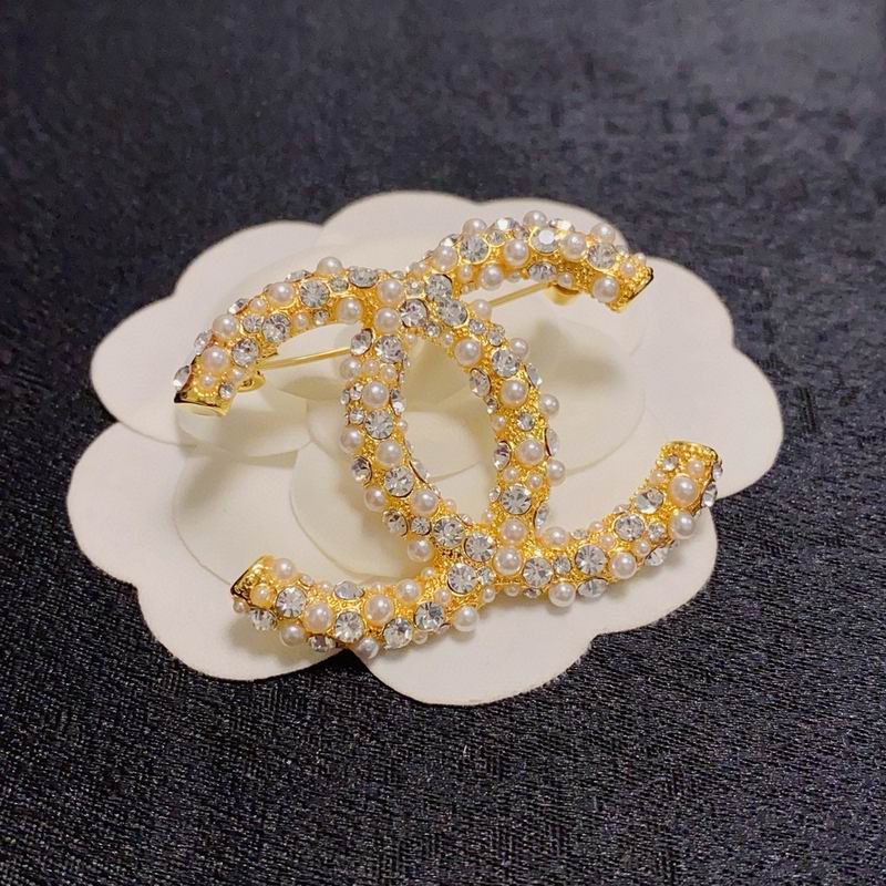 Chanel Brooch 10yxx23 (2)