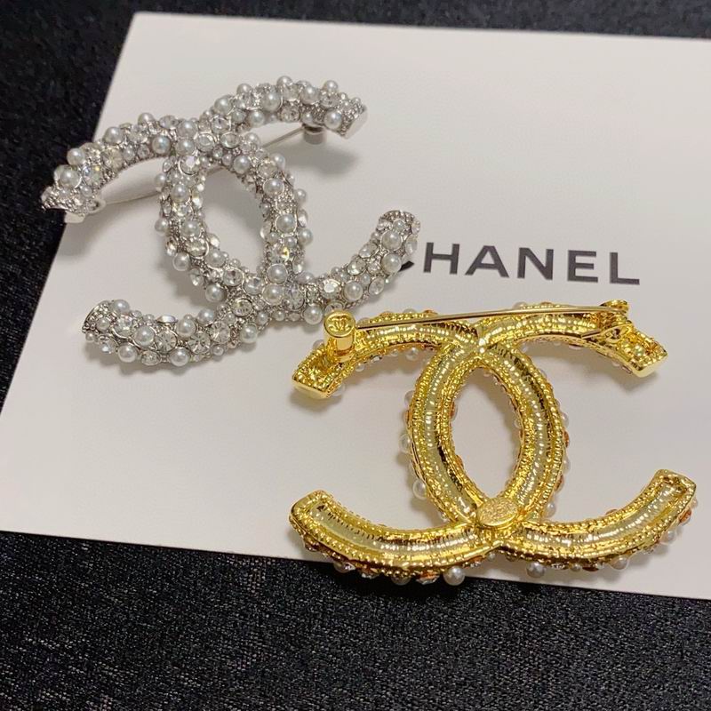 Chanel Brooch 10yxx23 (3)