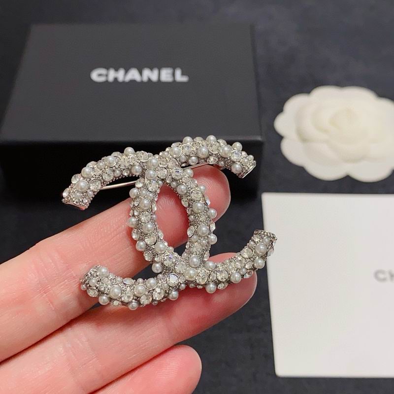 Chanel Brooch 10yxx23 (6)