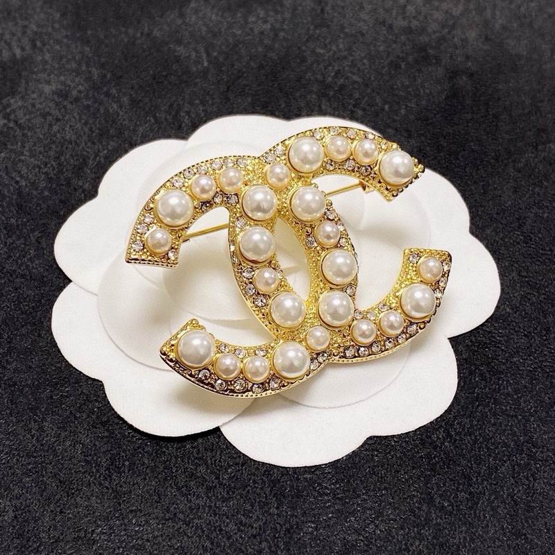 Chanel Brooch 10yxx25 (1)