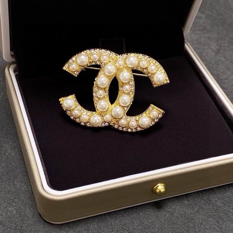 Chanel Brooch 10yxx25 (5)