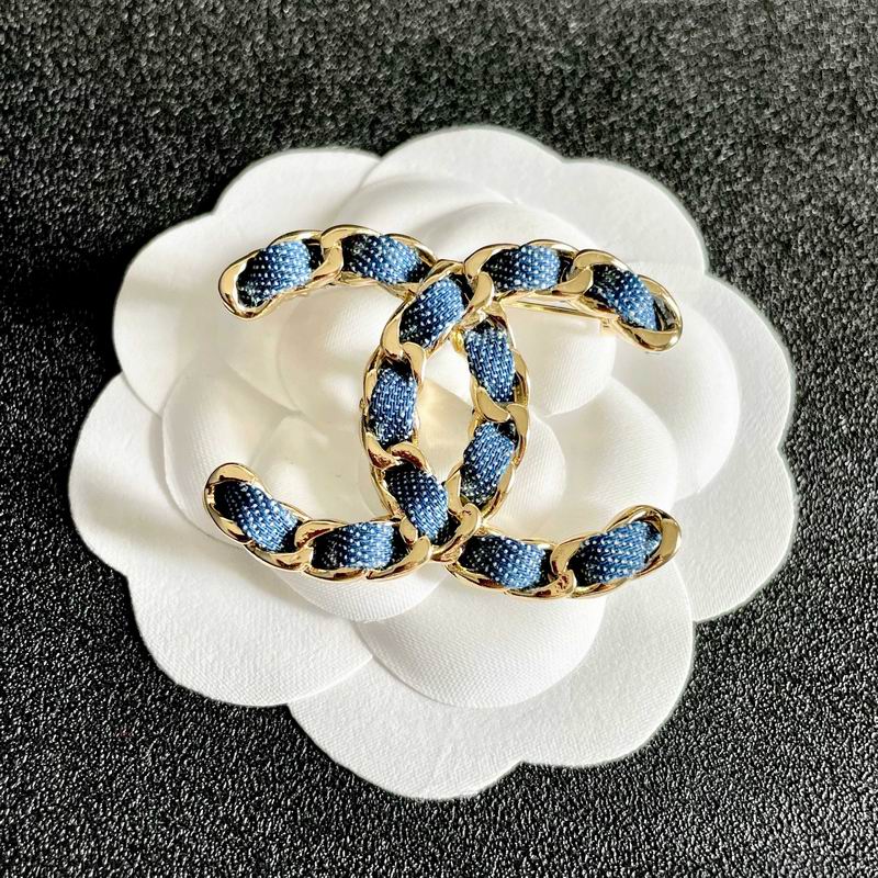 Chanel Brooch 10yxx28 (4)