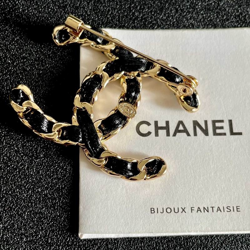 Chanel Brooch 10yxx28 (7)