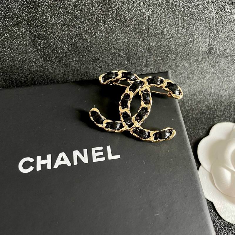 Chanel Brooch 10yxx28 (9)