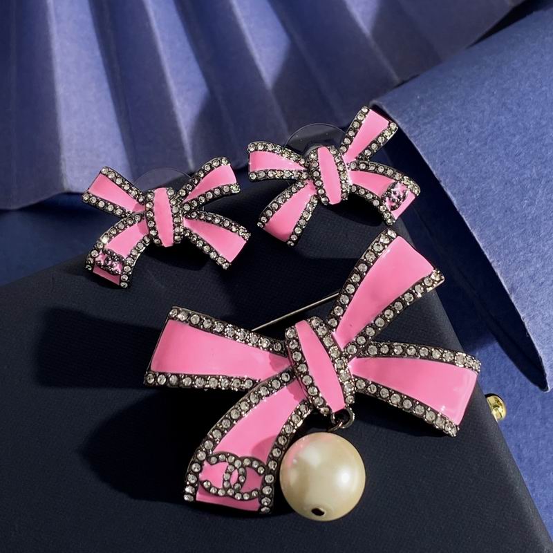 Chanel Brooch 10yxx29 (5)