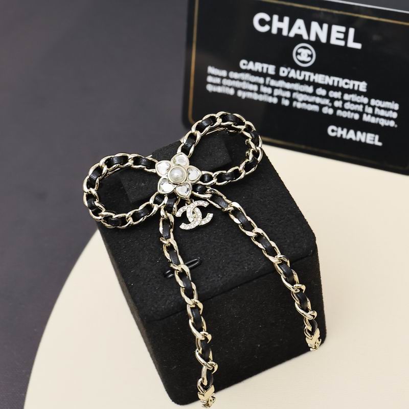 Chanel Brooch 10yxx30 (1)