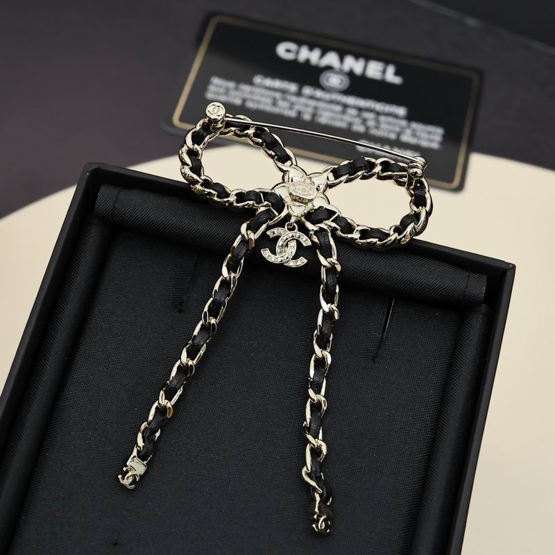 Chanel Brooch 10yxx30 (4)