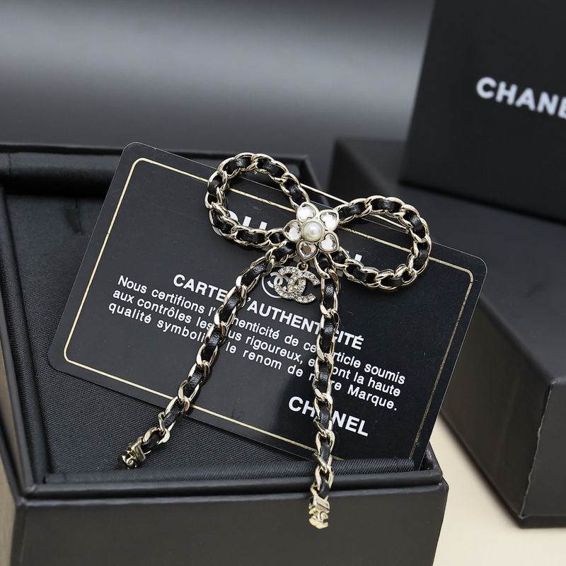Chanel Brooch 10yxx30 (6)
