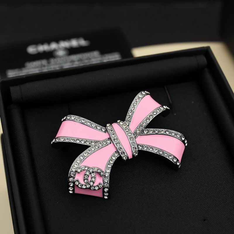 Chanel Brooch 10yxx31 (12)