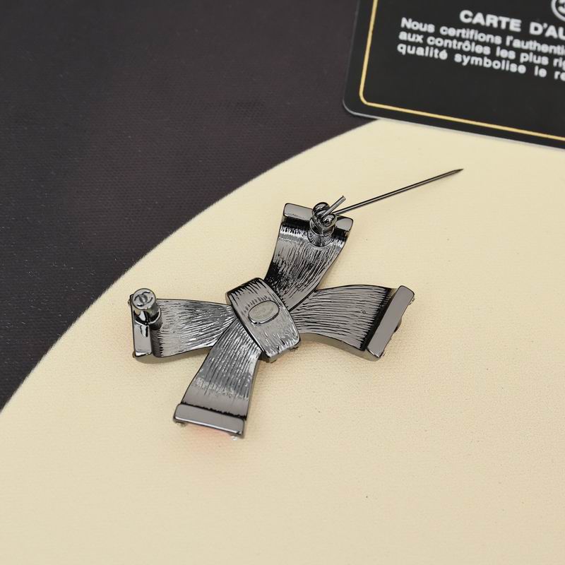 Chanel Brooch 10yxx31 (13)
