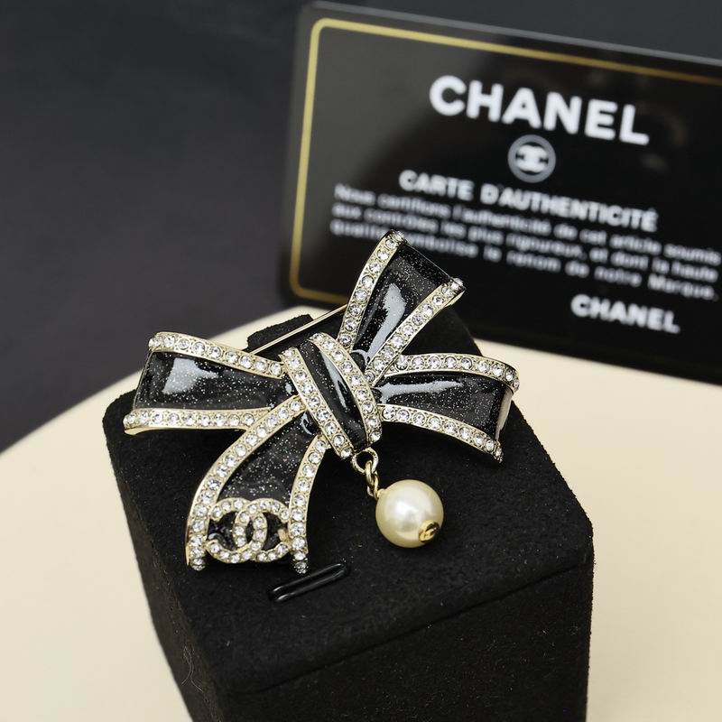 Chanel Brooch 10yxx31 (2)