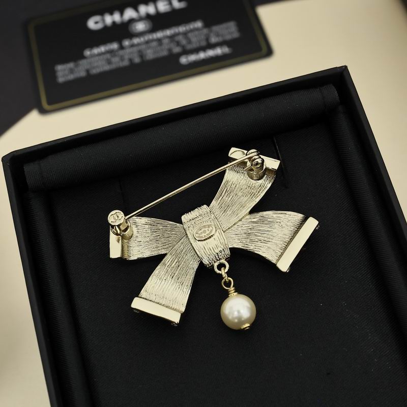 Chanel Brooch 10yxx31 (5)