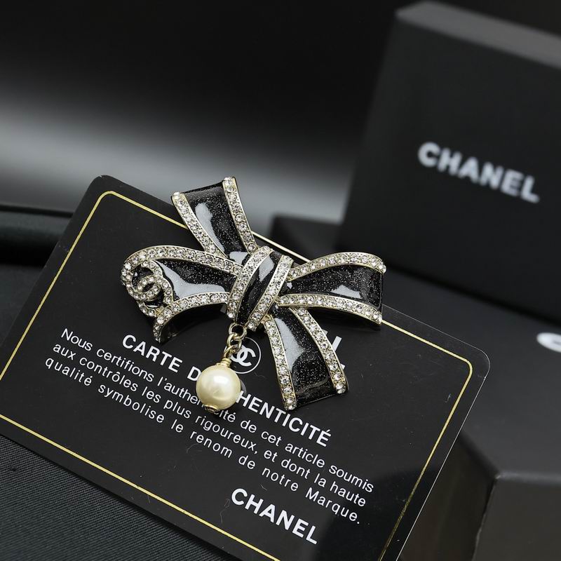 Chanel Brooch 10yxx31 (7)