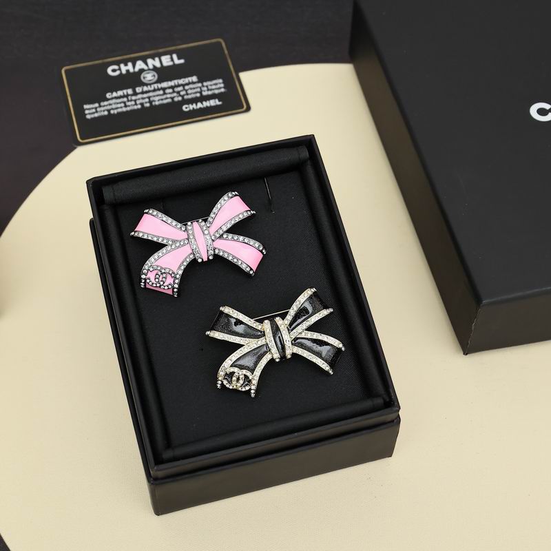 Chanel Brooch 10yxx31 (9)