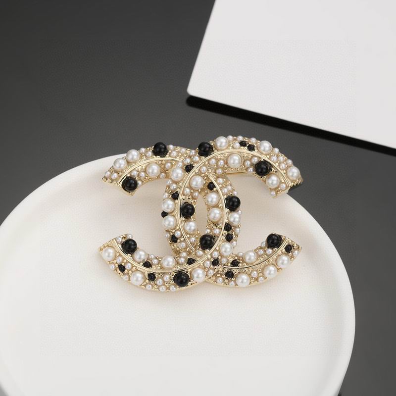 Chanel Brooch 10yxx32 (4)
