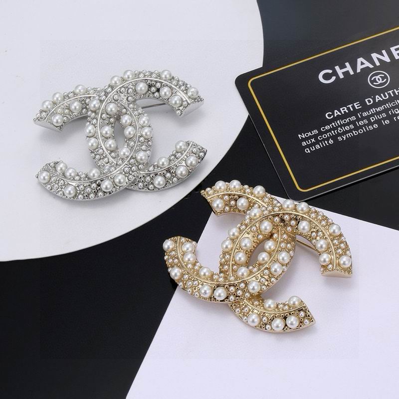 Chanel Brooch 10yxx33 (1)