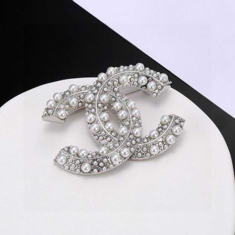 Chanel Brooch 10yxx33 (2)
