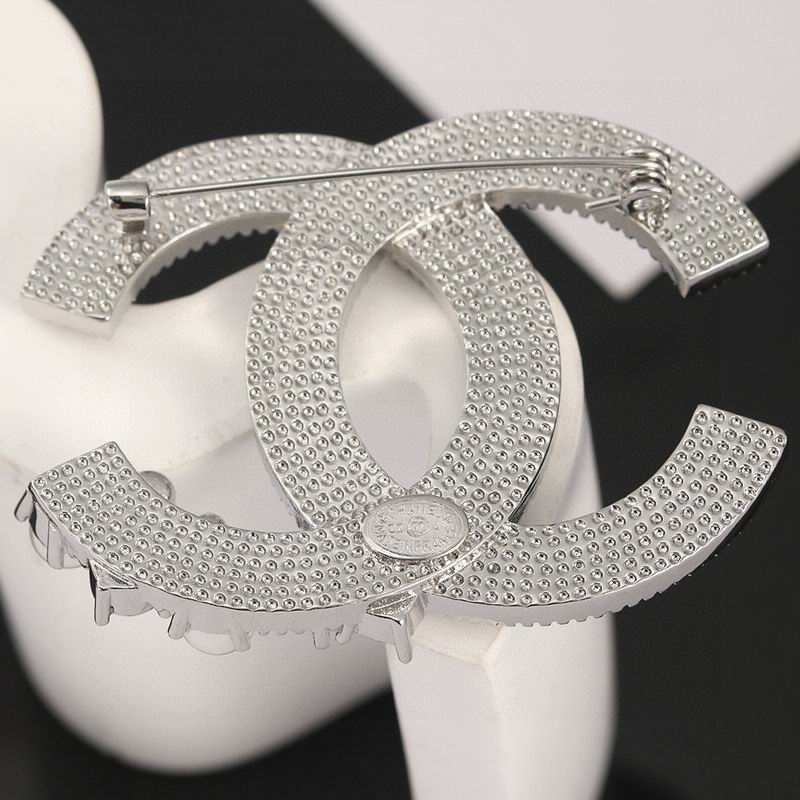 Chanel Brooch 10yxx34 (6)