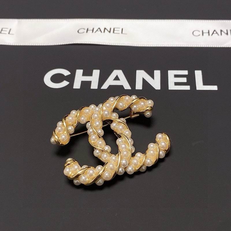 Chanel Brooch 10yxx35 (1)