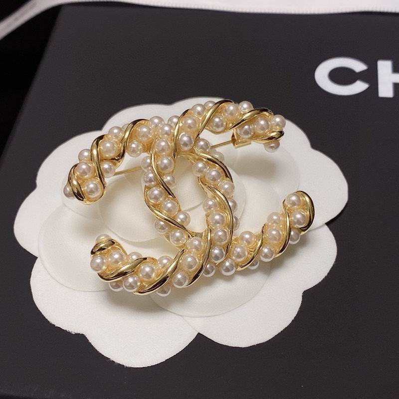 Chanel Brooch 10yxx35 (2)