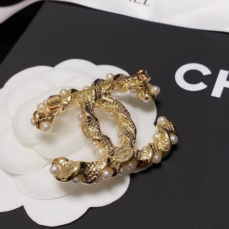 Chanel Brooch 10yxx35 (3)